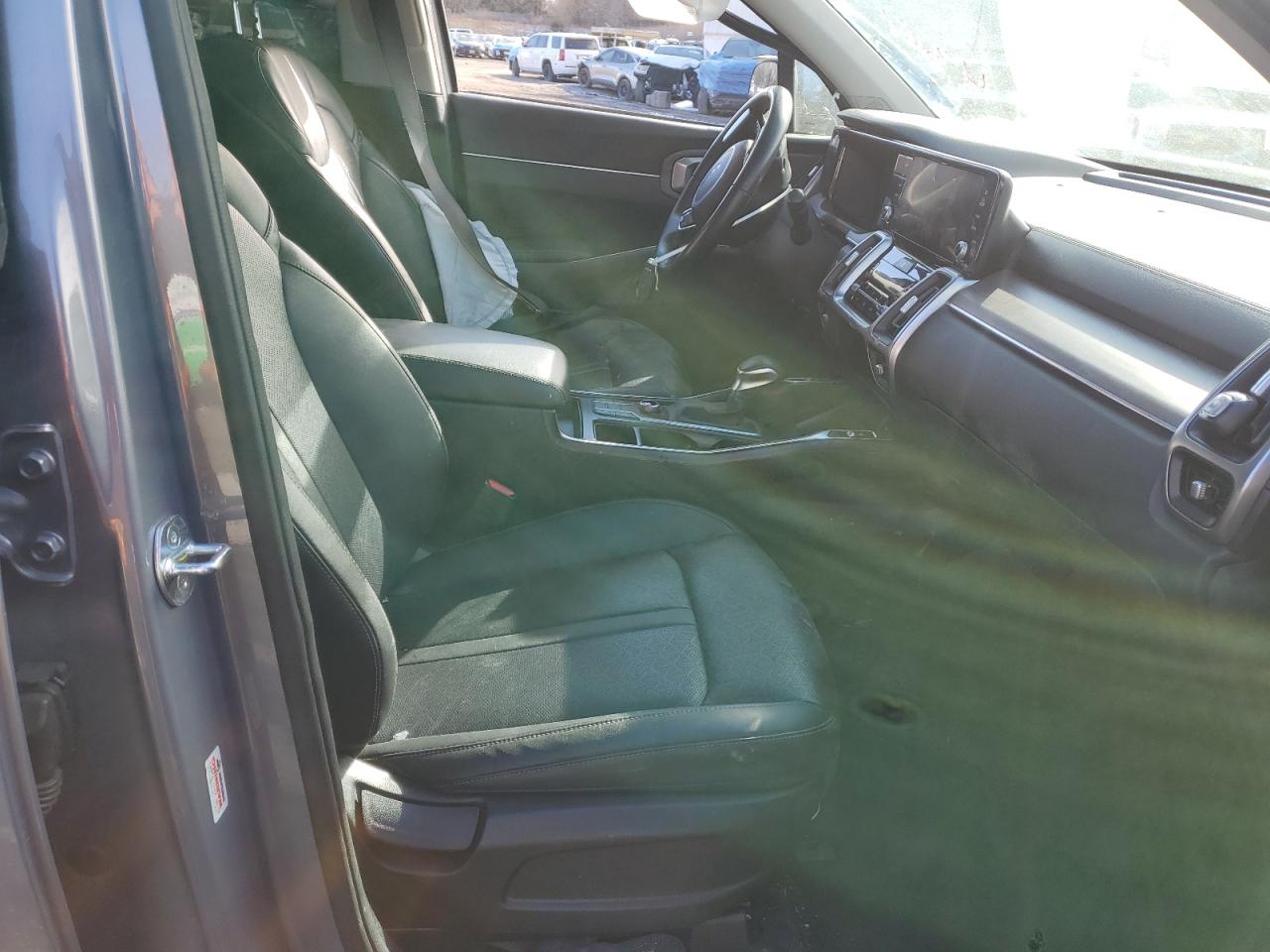 2023 Kia Sorento - Image 7