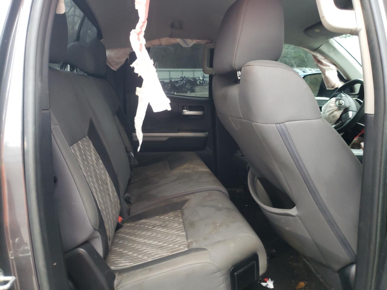 2018 Toyota Tundra - Image 10