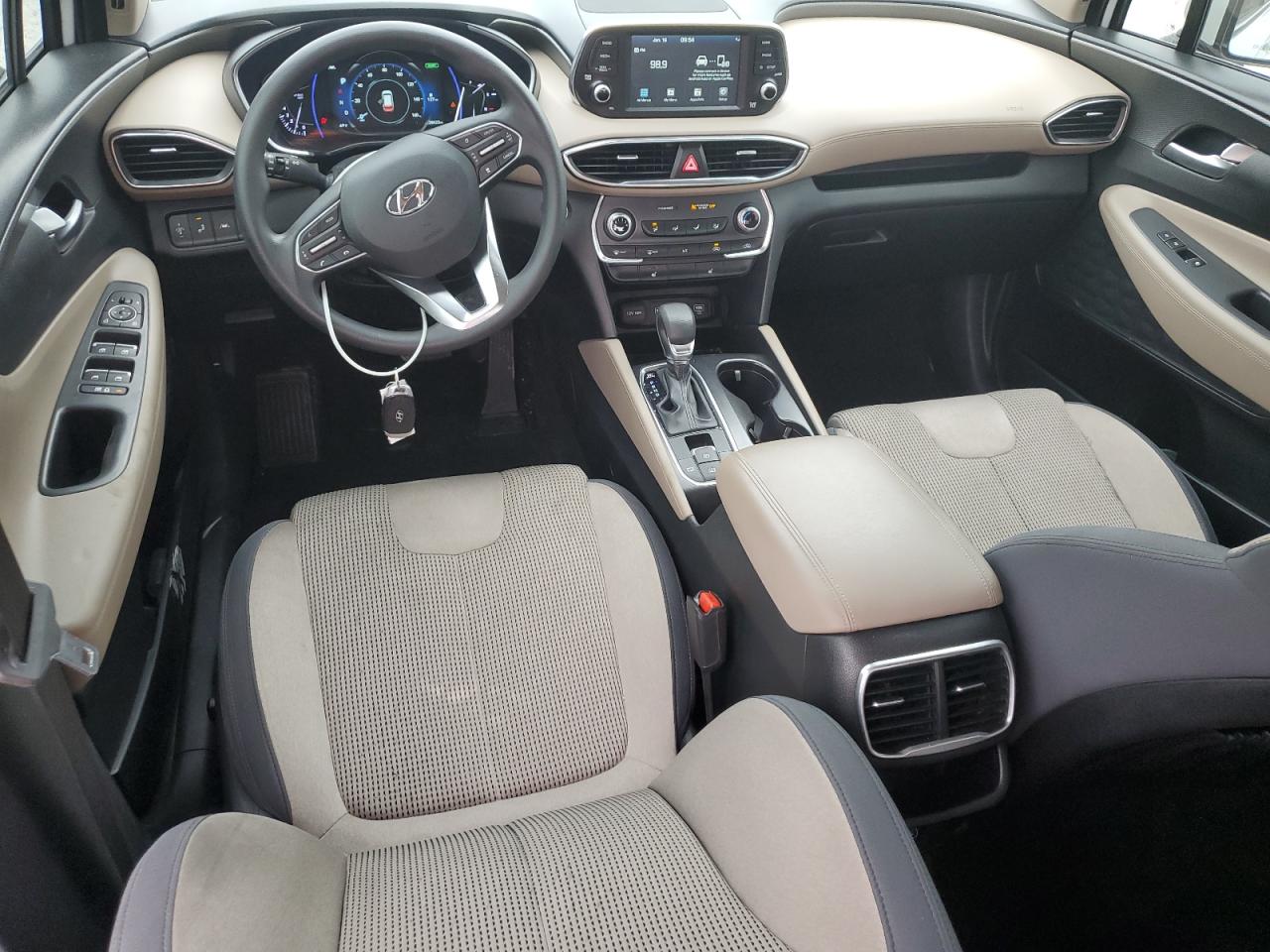 2020 Hyundai Santa Fe - Image 8