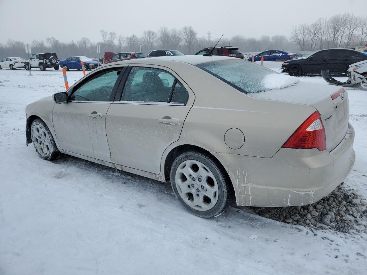 2010 Ford Fusion - Image 2