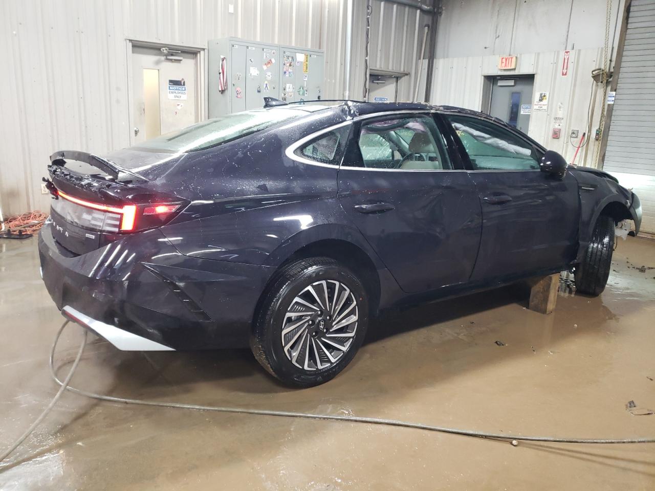 2024 Hyundai Sonata - Image 3