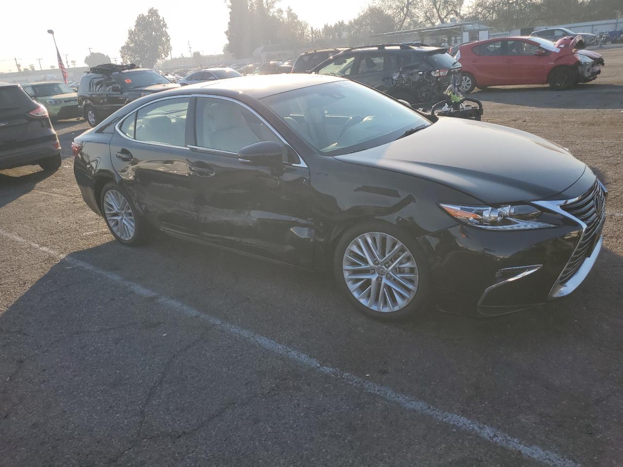 VIN 58ABK1GG5GU034969 2016 LEXUS ES350 no.4