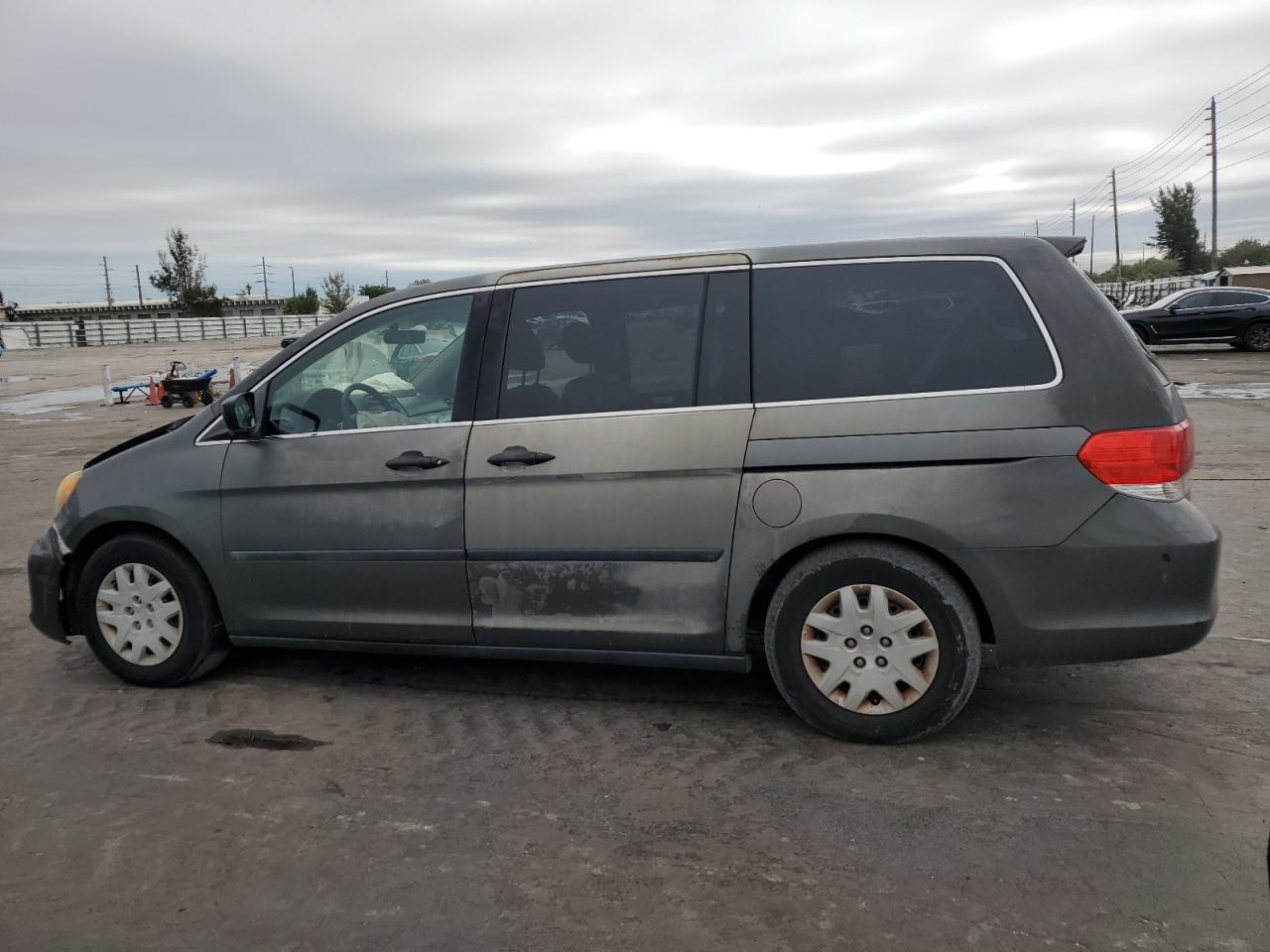 2008 Honda Odyssey - Image 2
