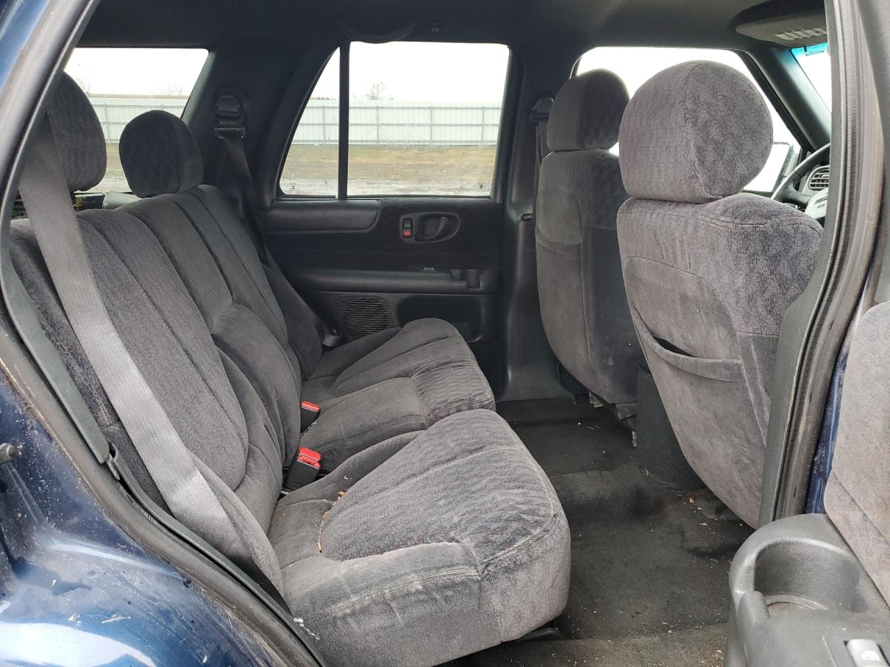 2000 GMC Jimmy - Image 11