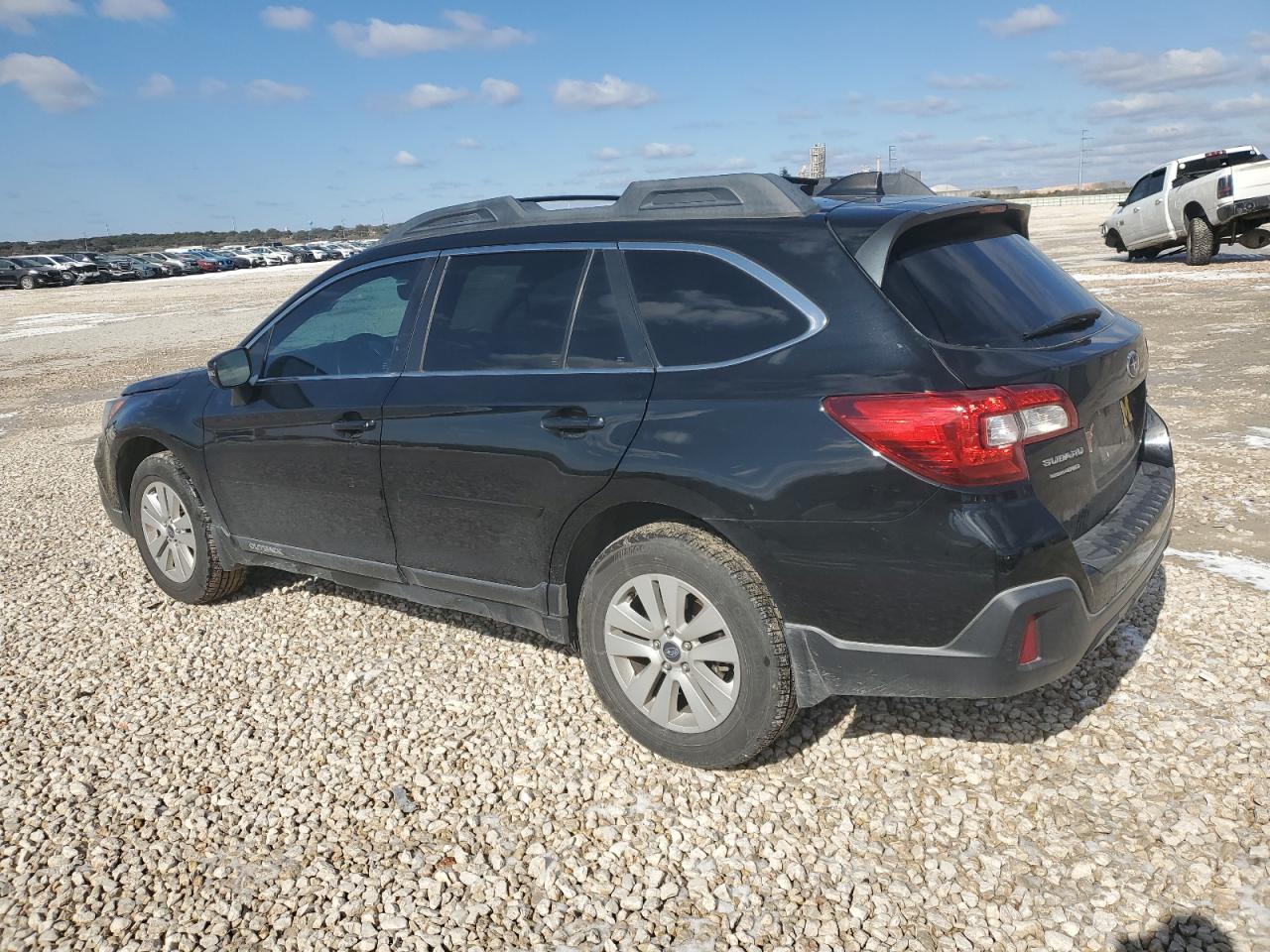 2018 Subaru Outback - Image 2