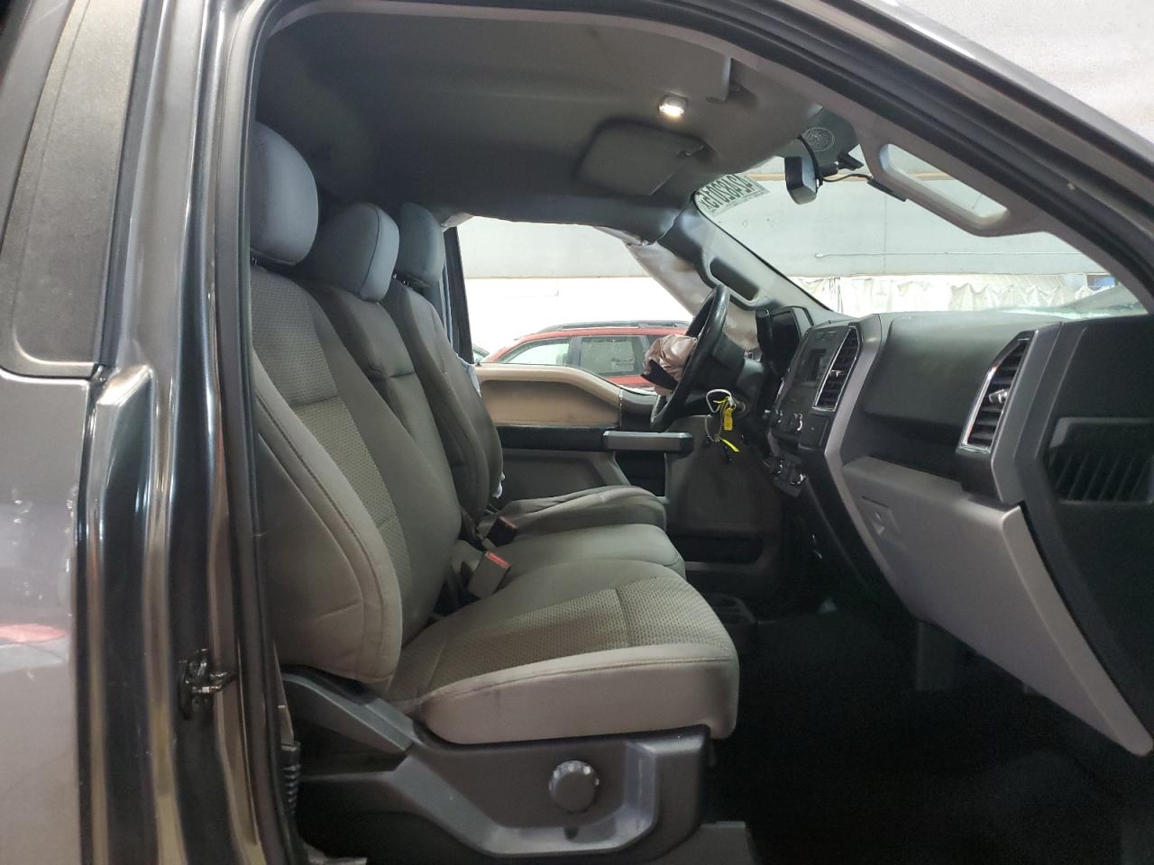 2016 Ford F-150 - Image 10