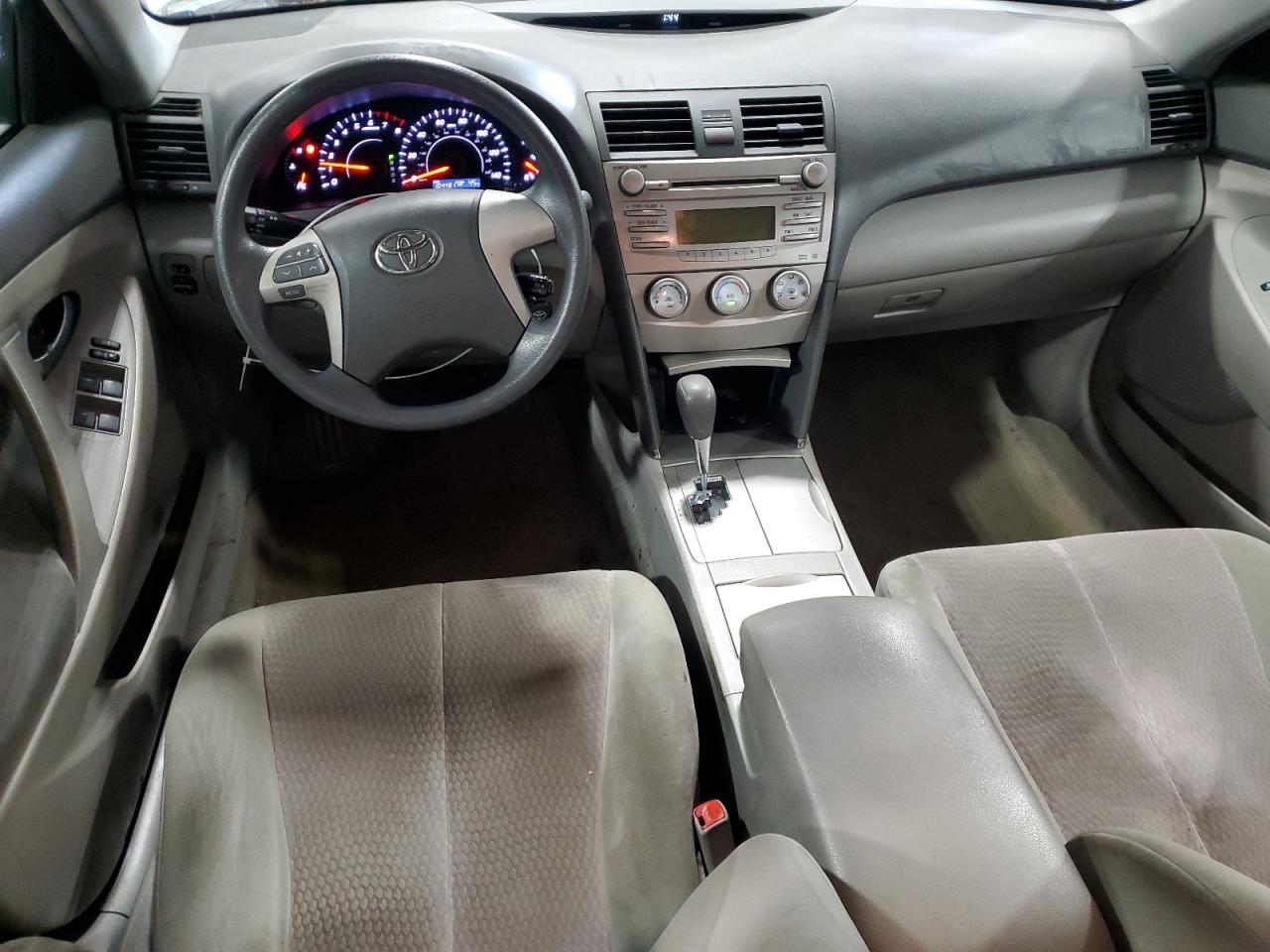 2010 Toyota Camry - Image 8