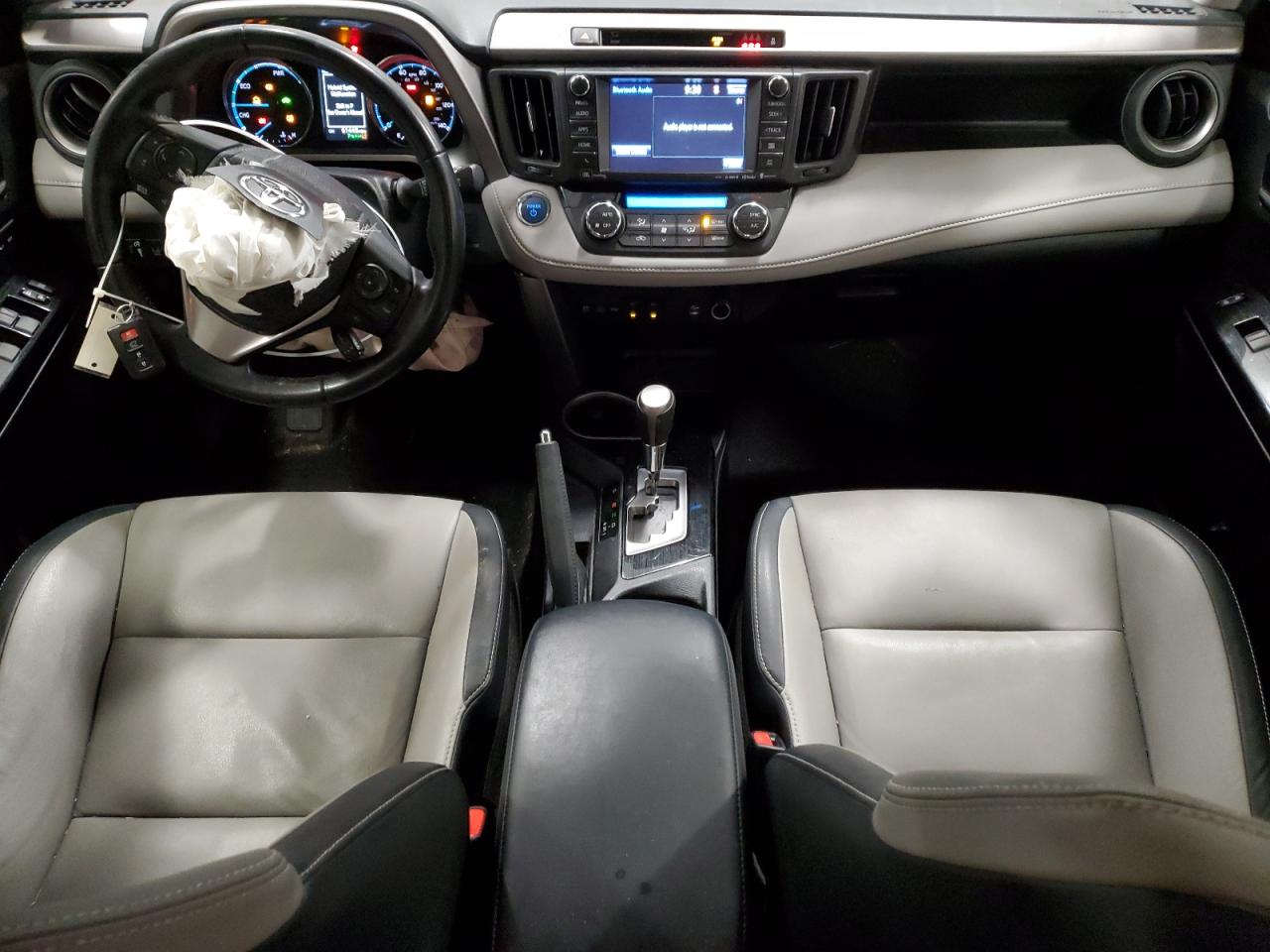 2018 Toyota RAV 4 - Image 8