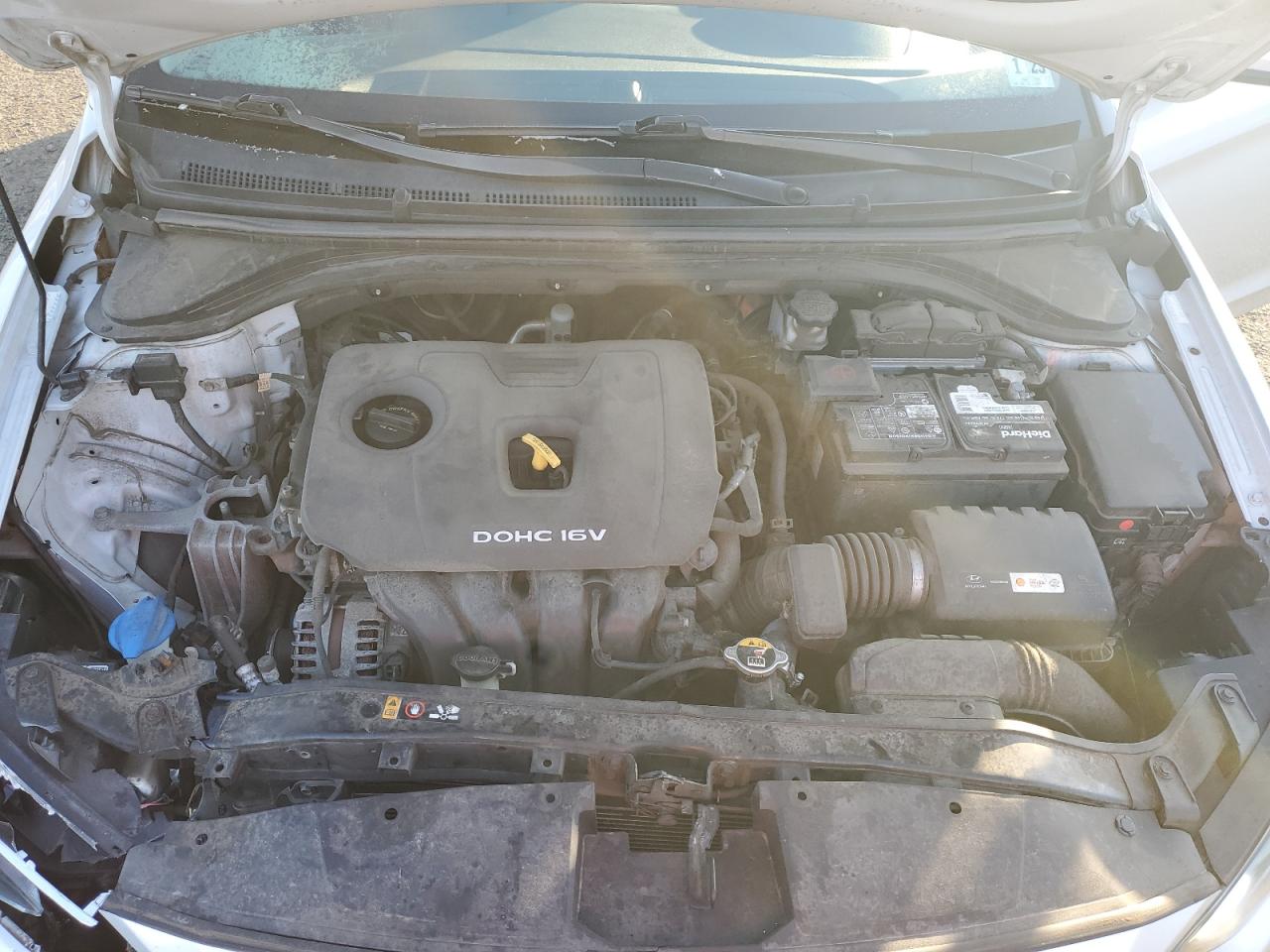 2018 Hyundai Elantra - Image 11