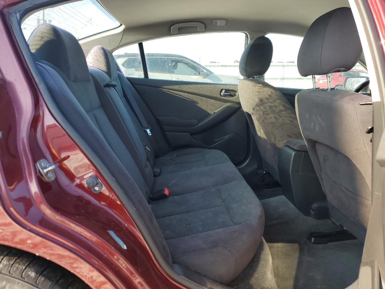 2012 Nissan Altima - Image 10