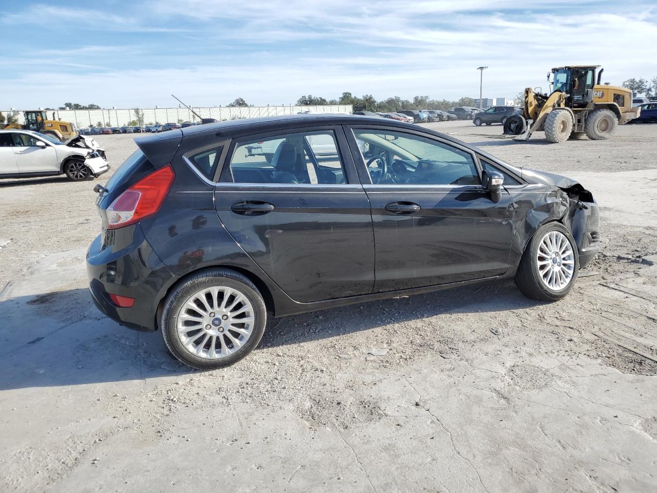 VIN 3FADP4FJXFM110151 2015 FORD FIESTA no.3