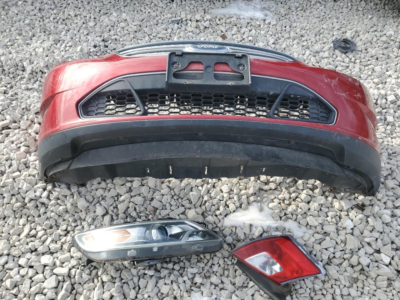2010 Ford Taurus - Image 12