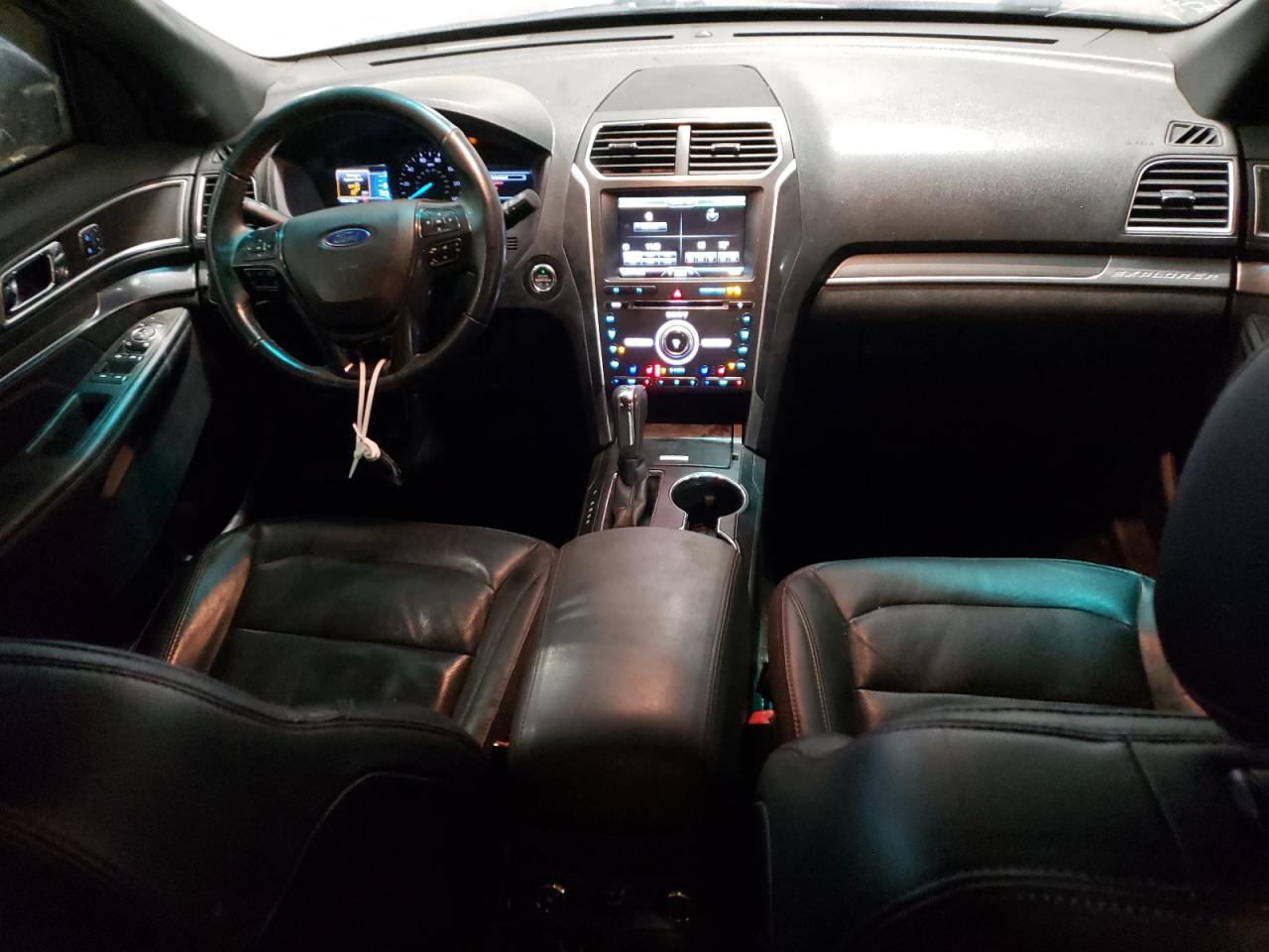 2016 Ford Explorer - Image 8