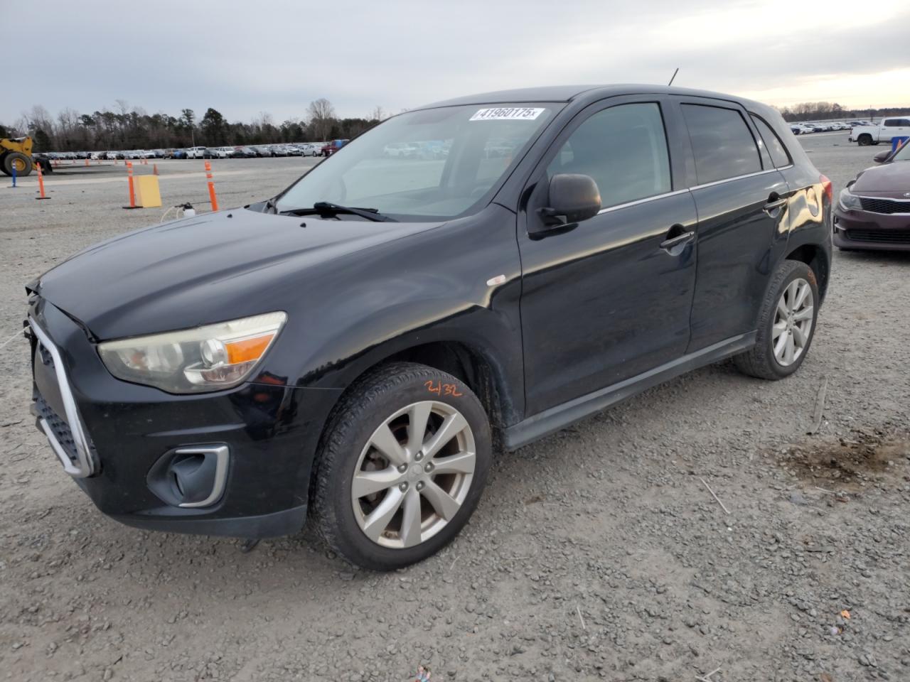 2014 Mitsubishi Outlander - Image 1