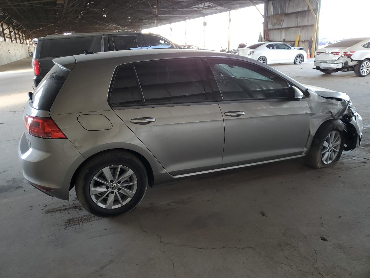 2017 Volkswagen Golf - Image 3