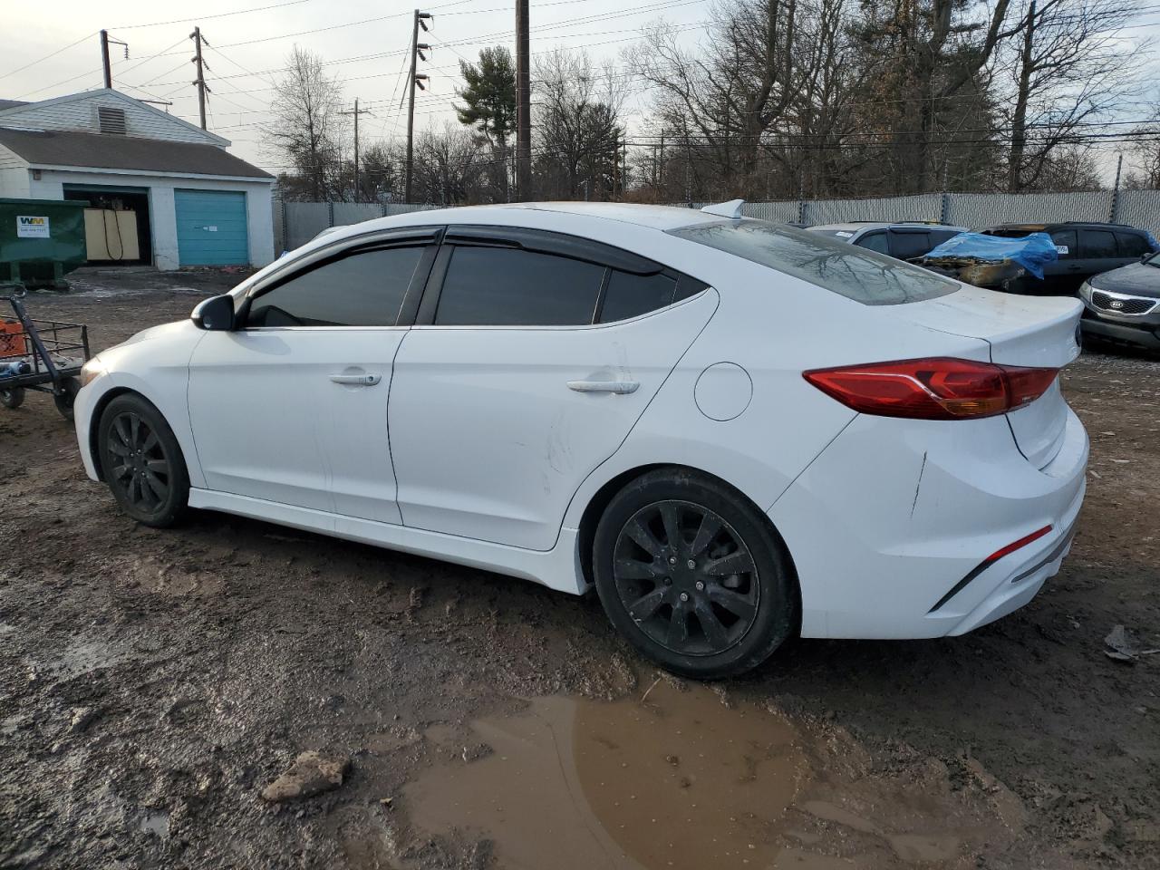 2018 Hyundai Elantra - Image 2