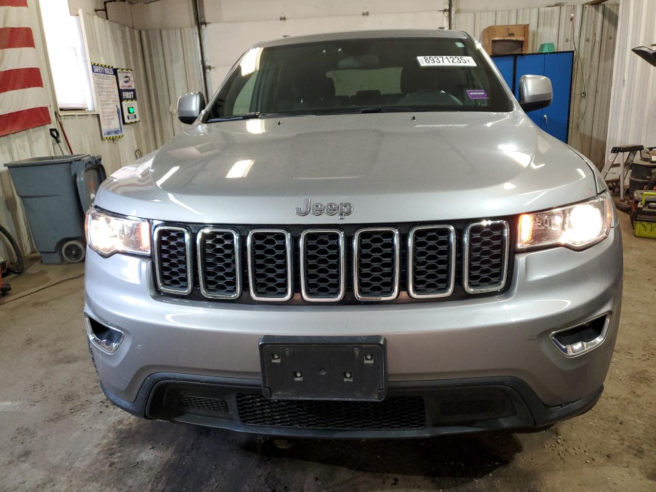 2018 Jeep Grand Cherokee - Image 5