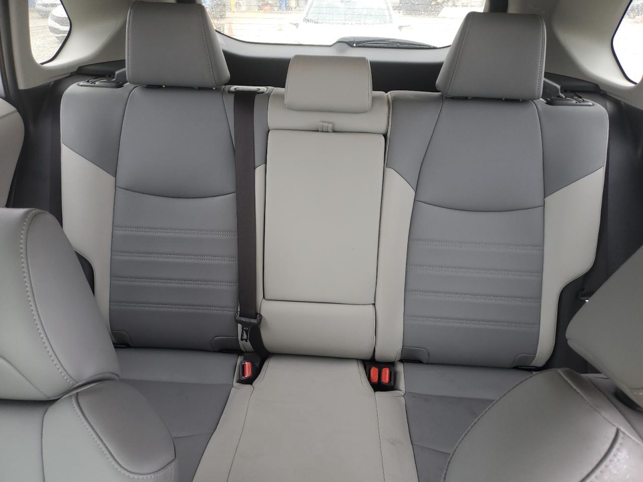 2020 Toyota RAV 4 - Image 10