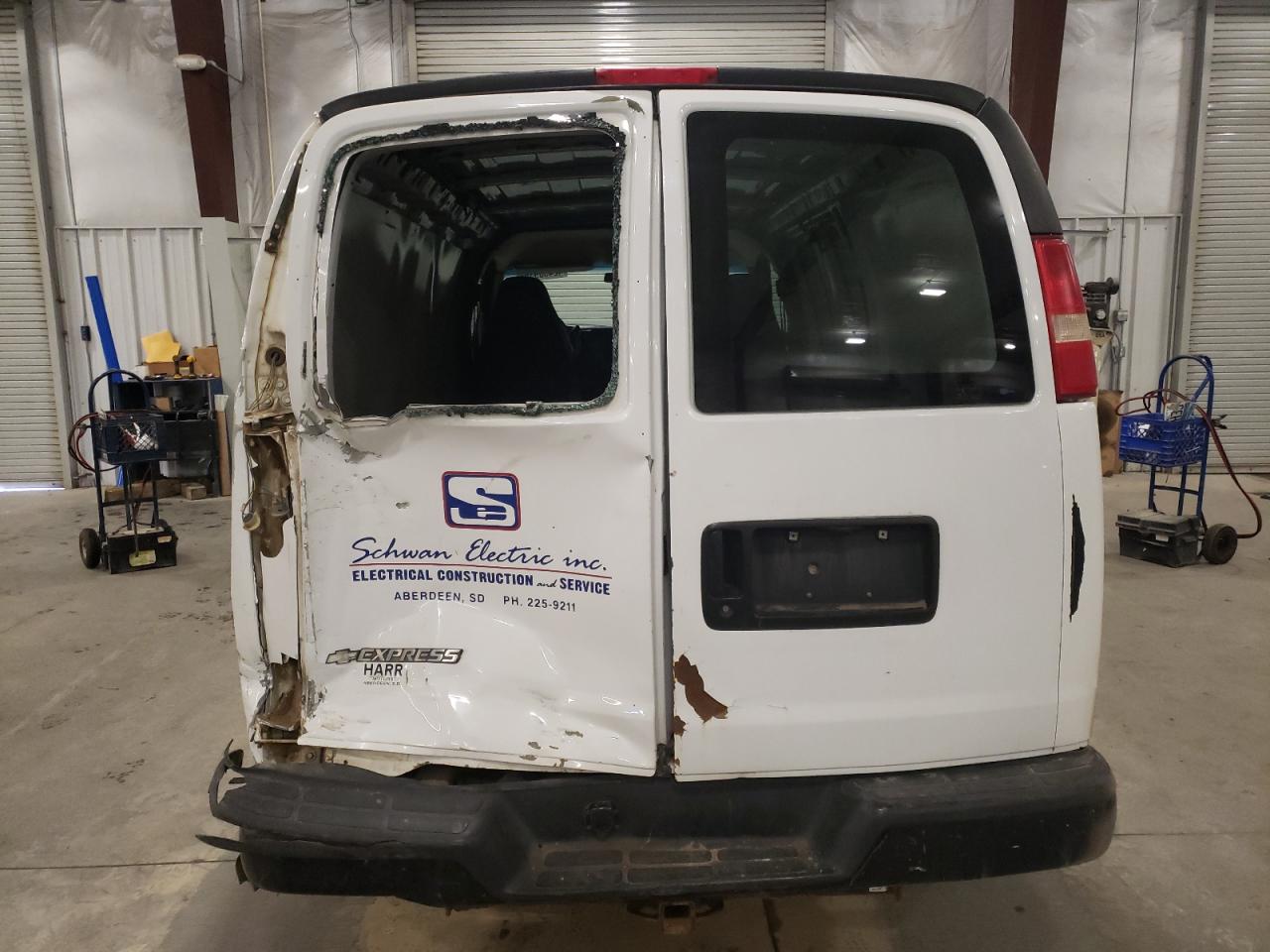 2007 Chevrolet Express - Image 6