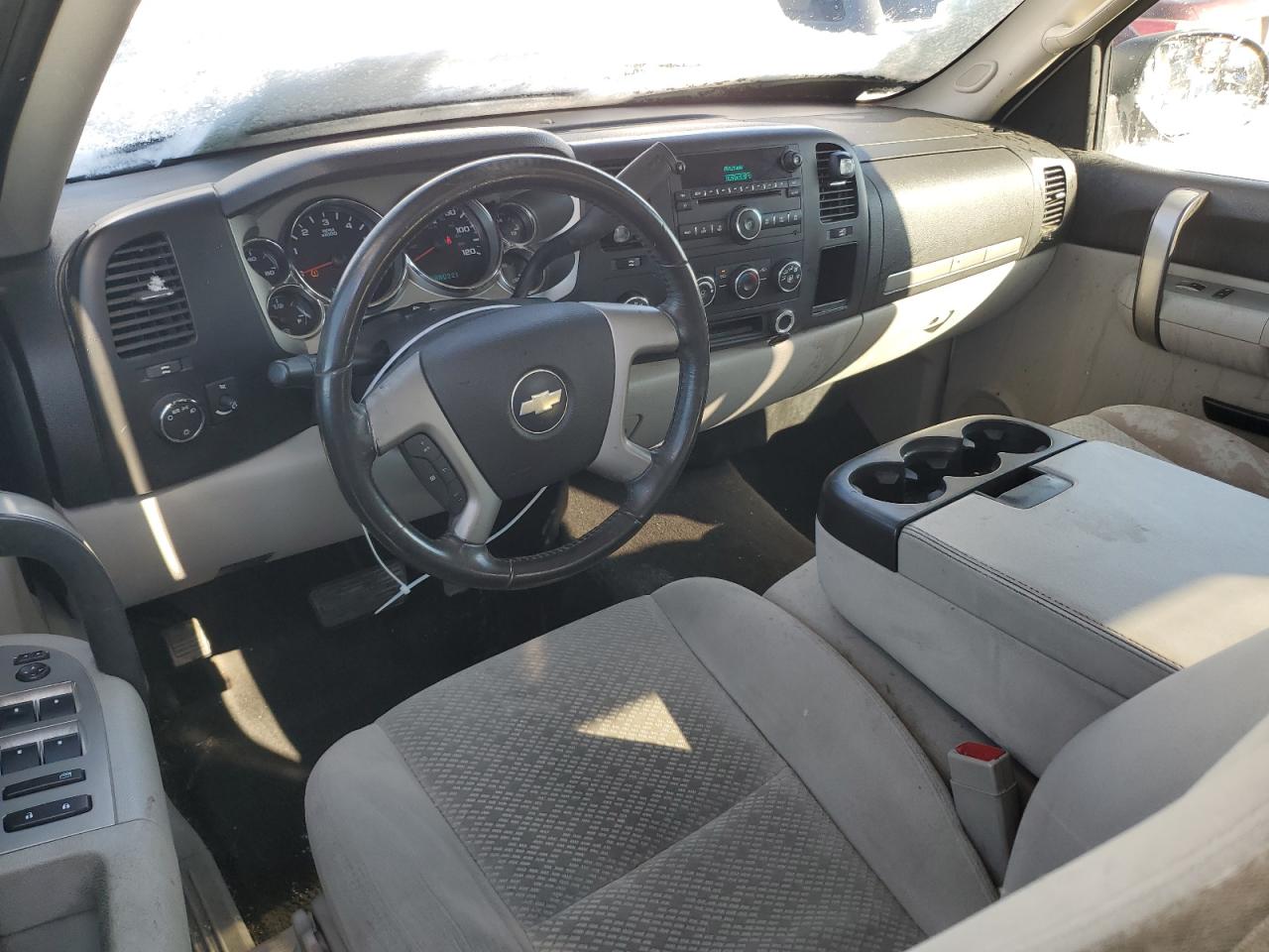 2007 Chevrolet Silverado - Image 8