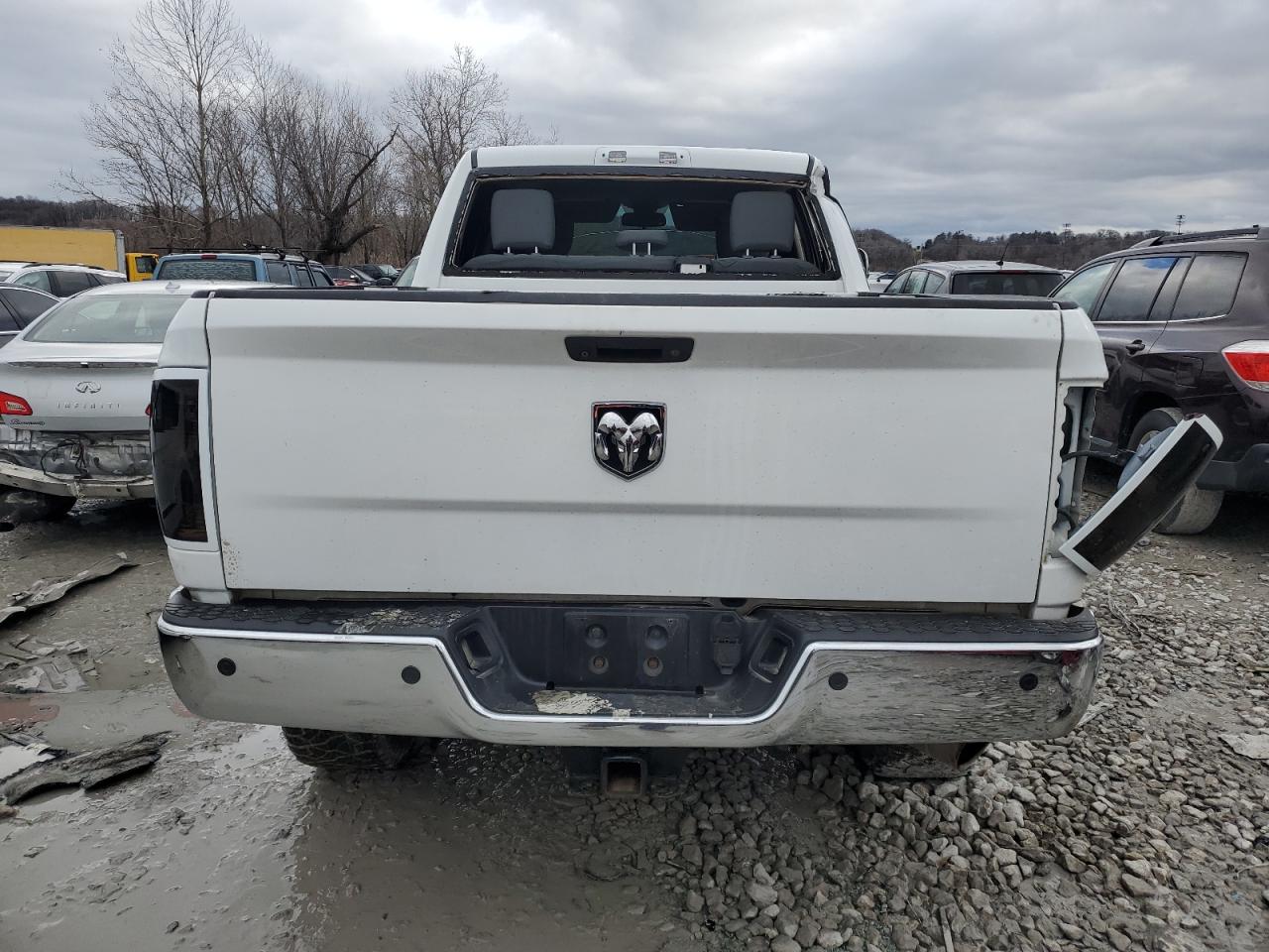 2015 RAM 2500 - Image 6