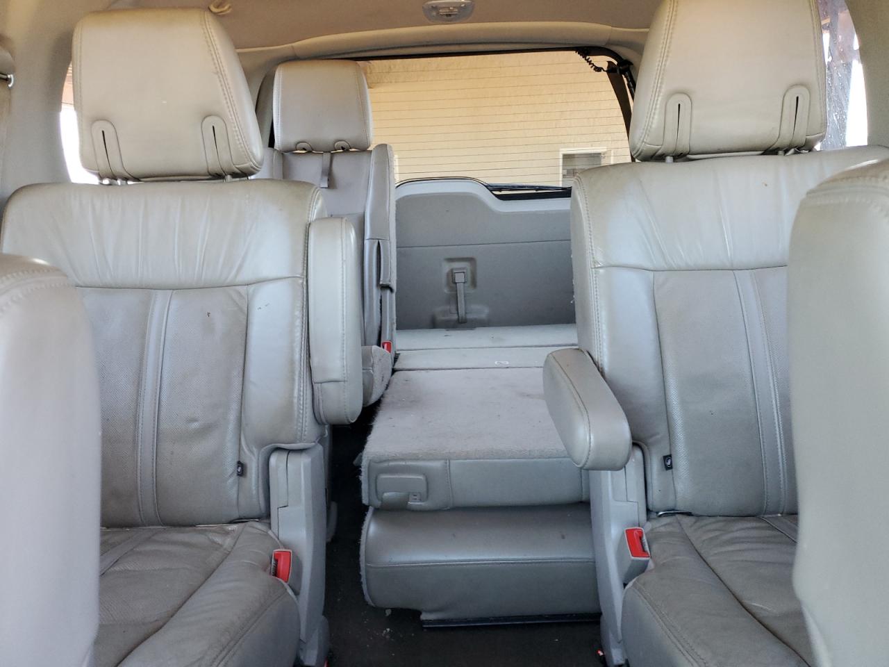2015 Lincoln Navigator - Image 10