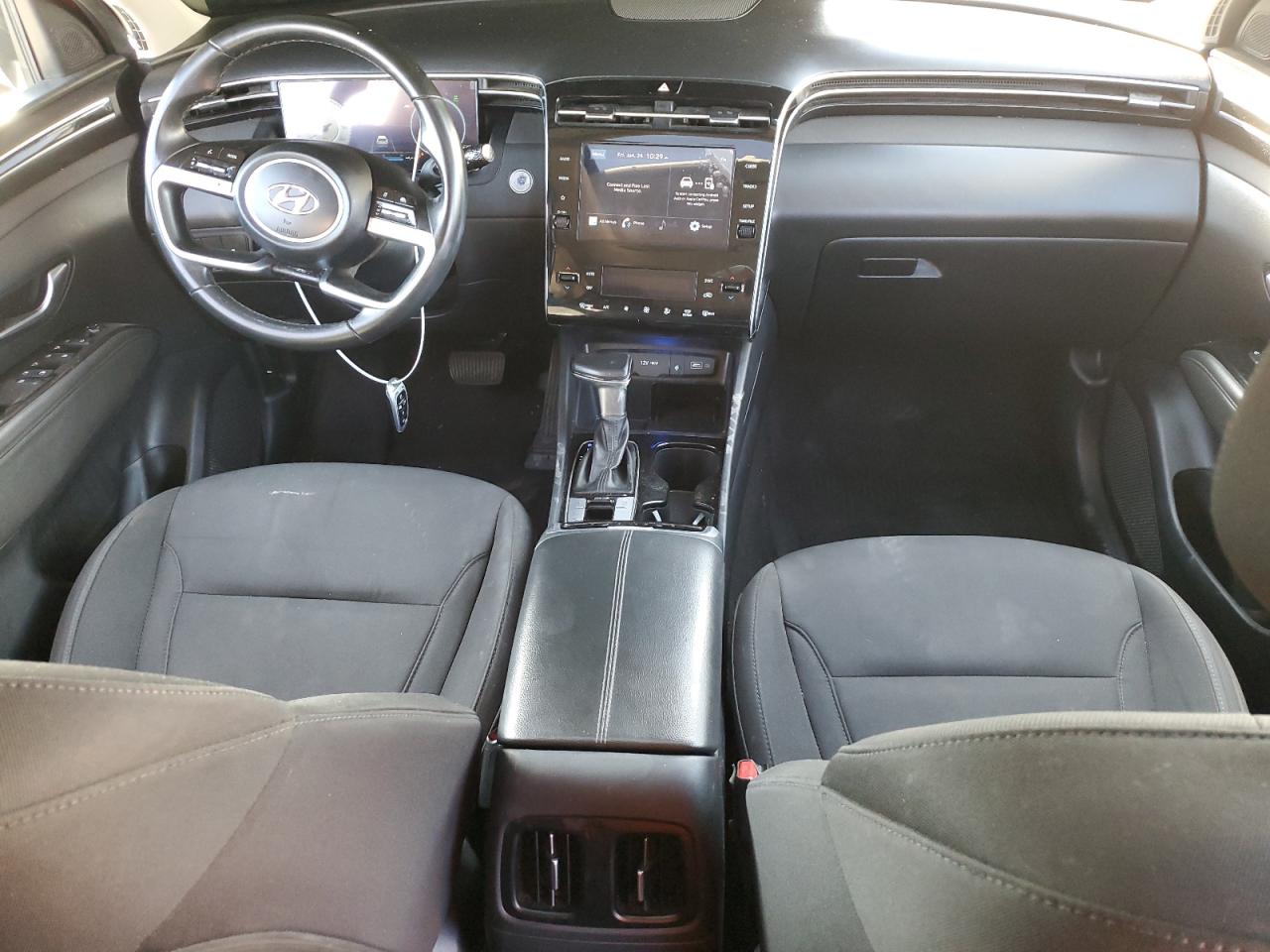 2022 Hyundai Tucson - Image 8