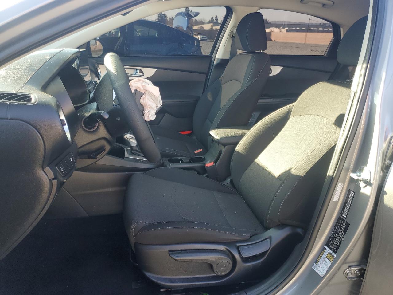 2023 Kia Forte - Image 7