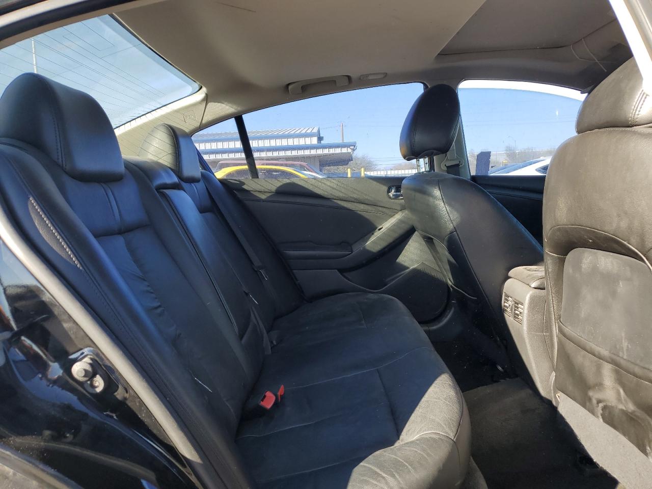 2012 Nissan Altima - Image 10
