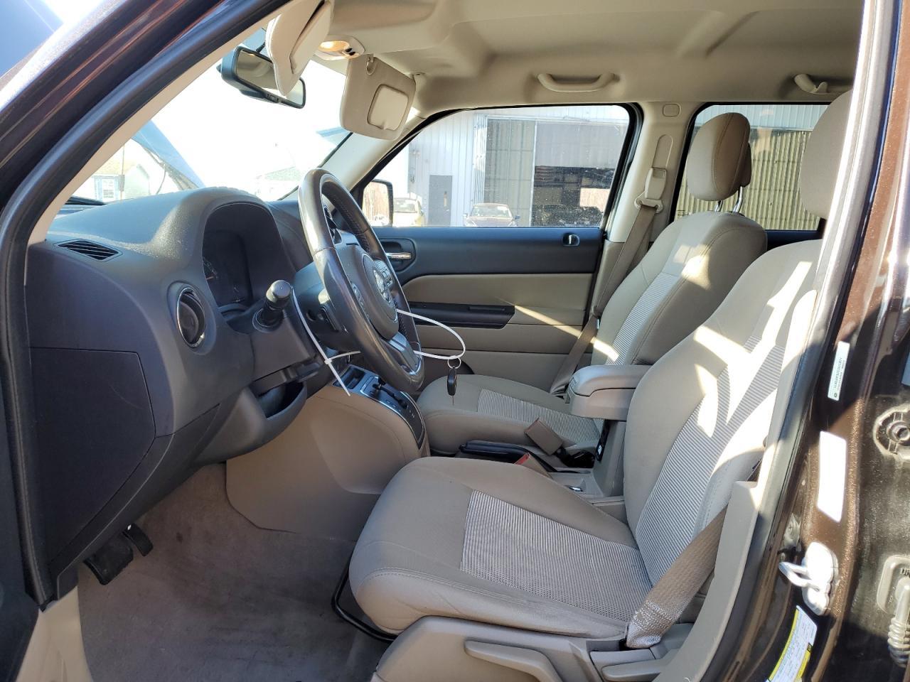 2014 Jeep Liberty (Patriot) - Image 7