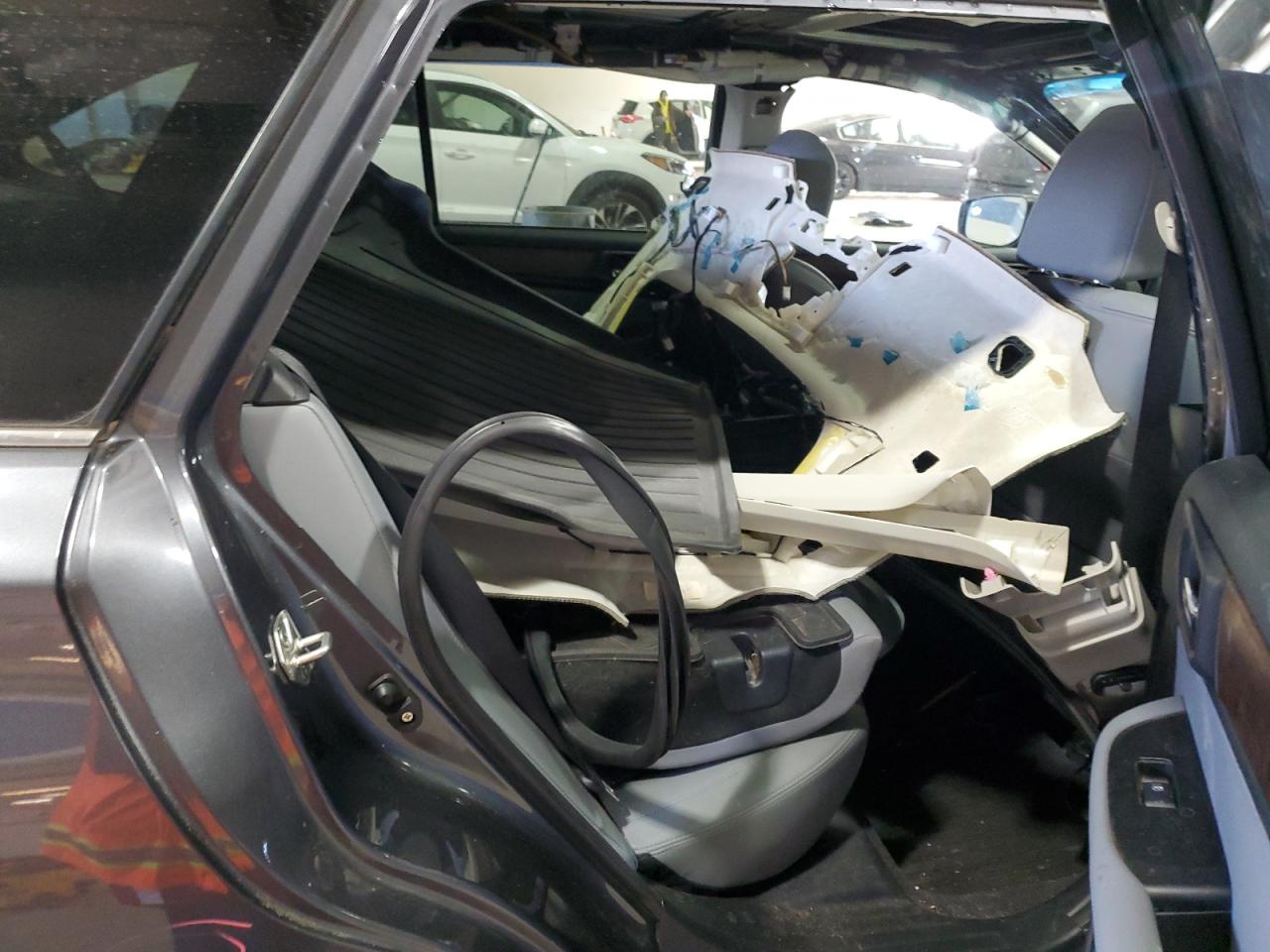 2018 Subaru Outback - Image 10