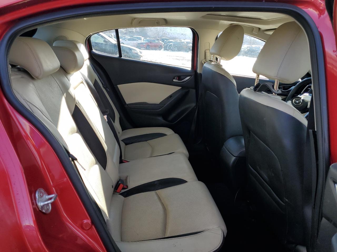 2014 Mazda 3 - Image 10