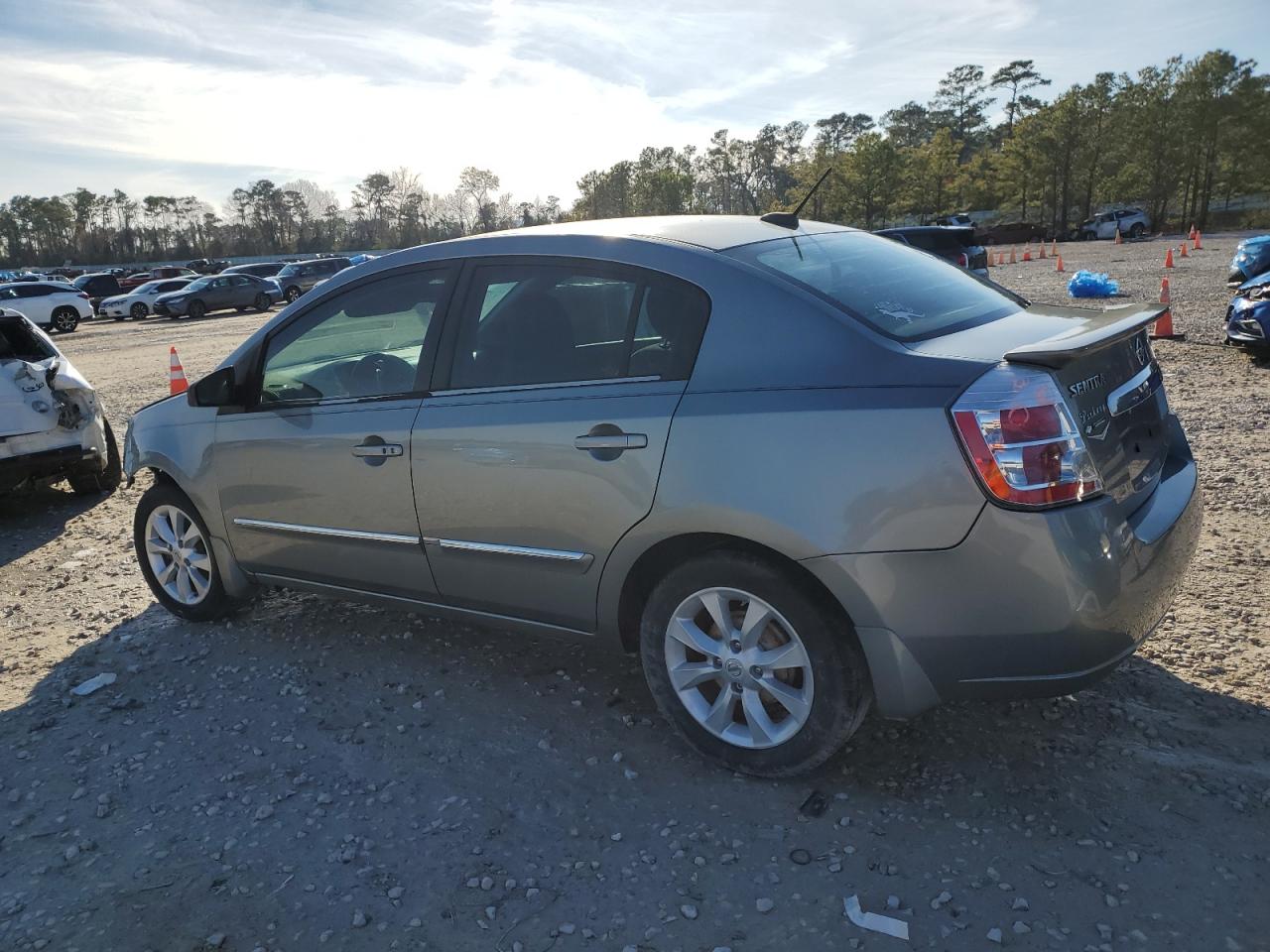2011 Nissan Sentra - Image 2