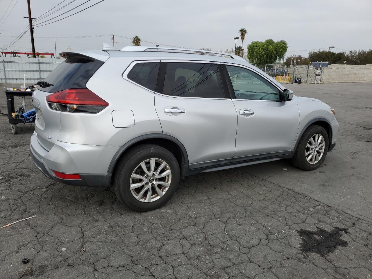 2018 Nissan Rogue - Image 3