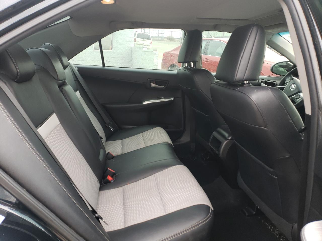 2014 Toyota Camry - Image 10