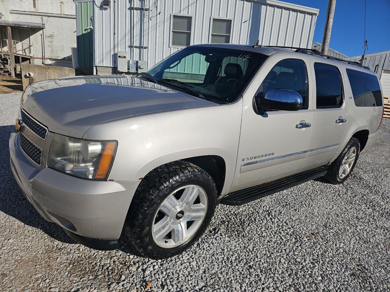2009 Chevrolet Suburban - Image 2