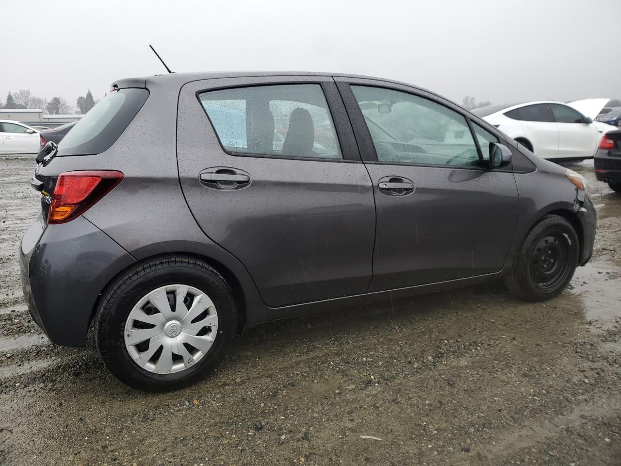 VIN VNKKTUD30GA056527 2016 TOYOTA YARIS no.3