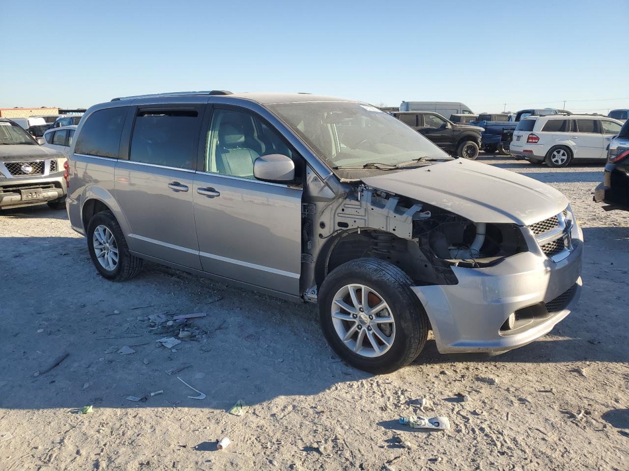 2019 Dodge Caravan - Image 4