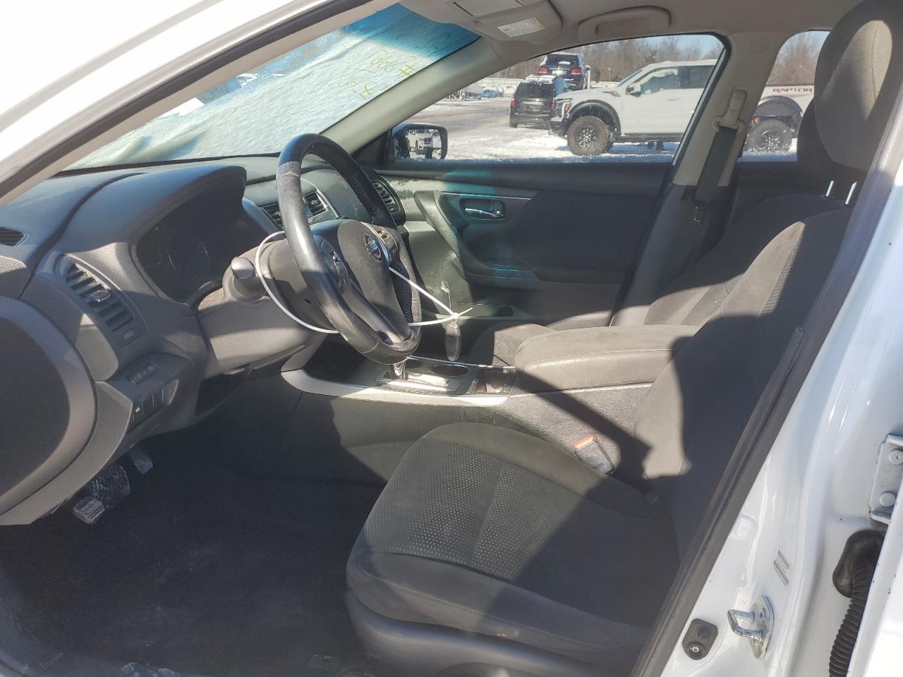 2015 Nissan Altima - Image 7