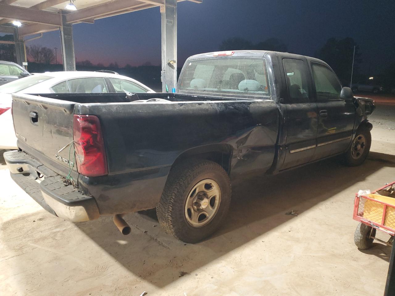 2003 Chevrolet Silverado - Image 3