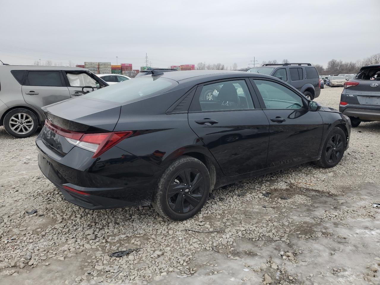 2023 Hyundai Elantra - Image 3