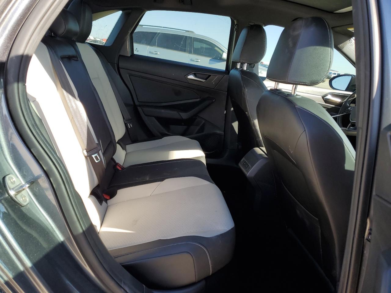 2021 Volkswagen Jetta - Image 10