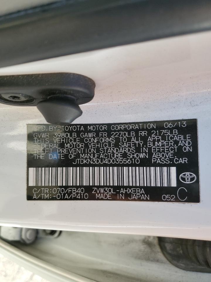 2013 Toyota Prius - Image 12