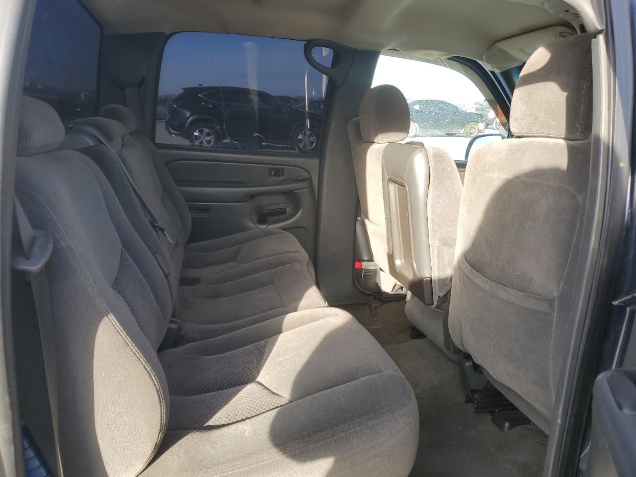 2007 Chevrolet Silverado - Image 10