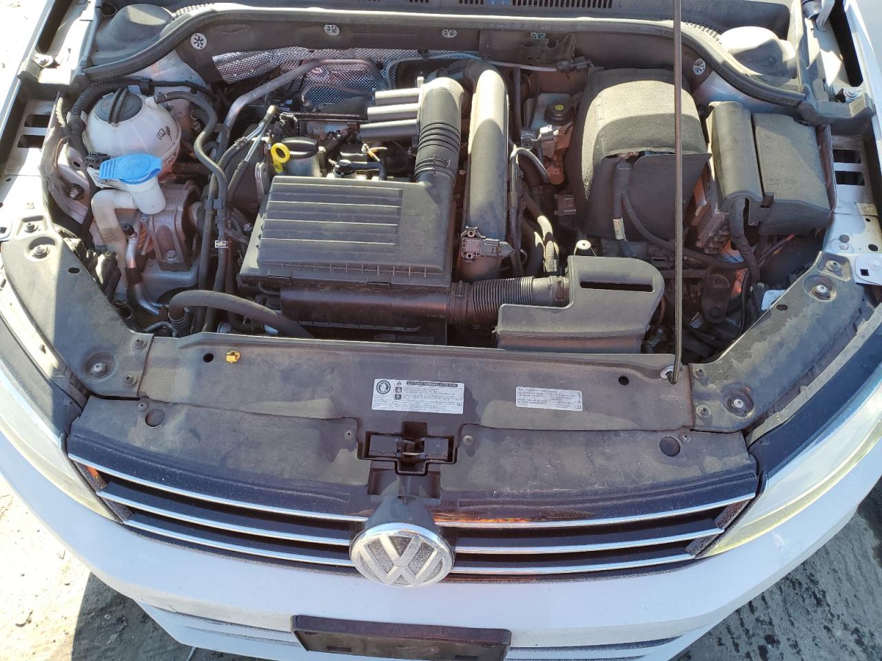 2017 Volkswagen Jetta - Image 13