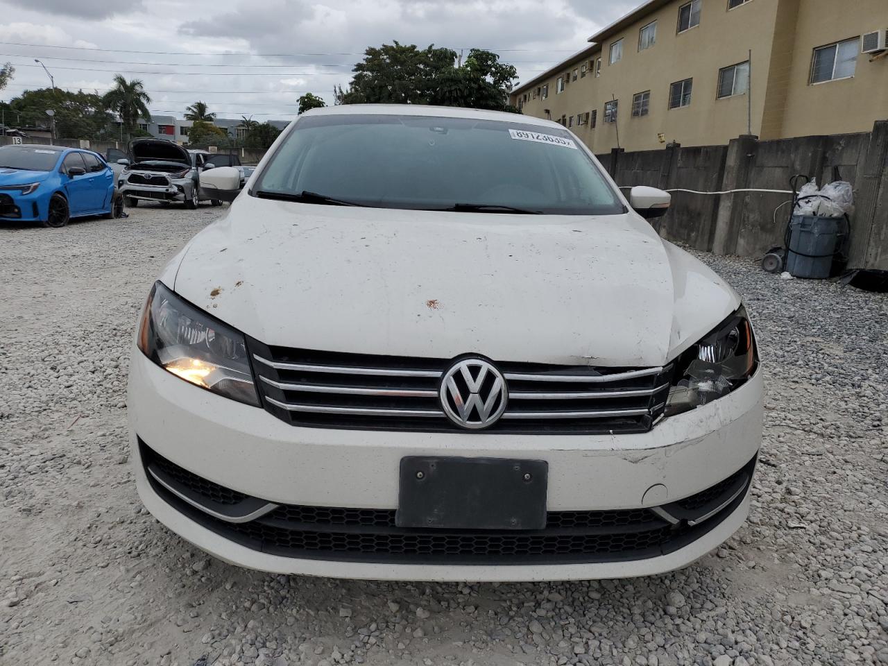 2014 Volkswagen Passat - Image 5