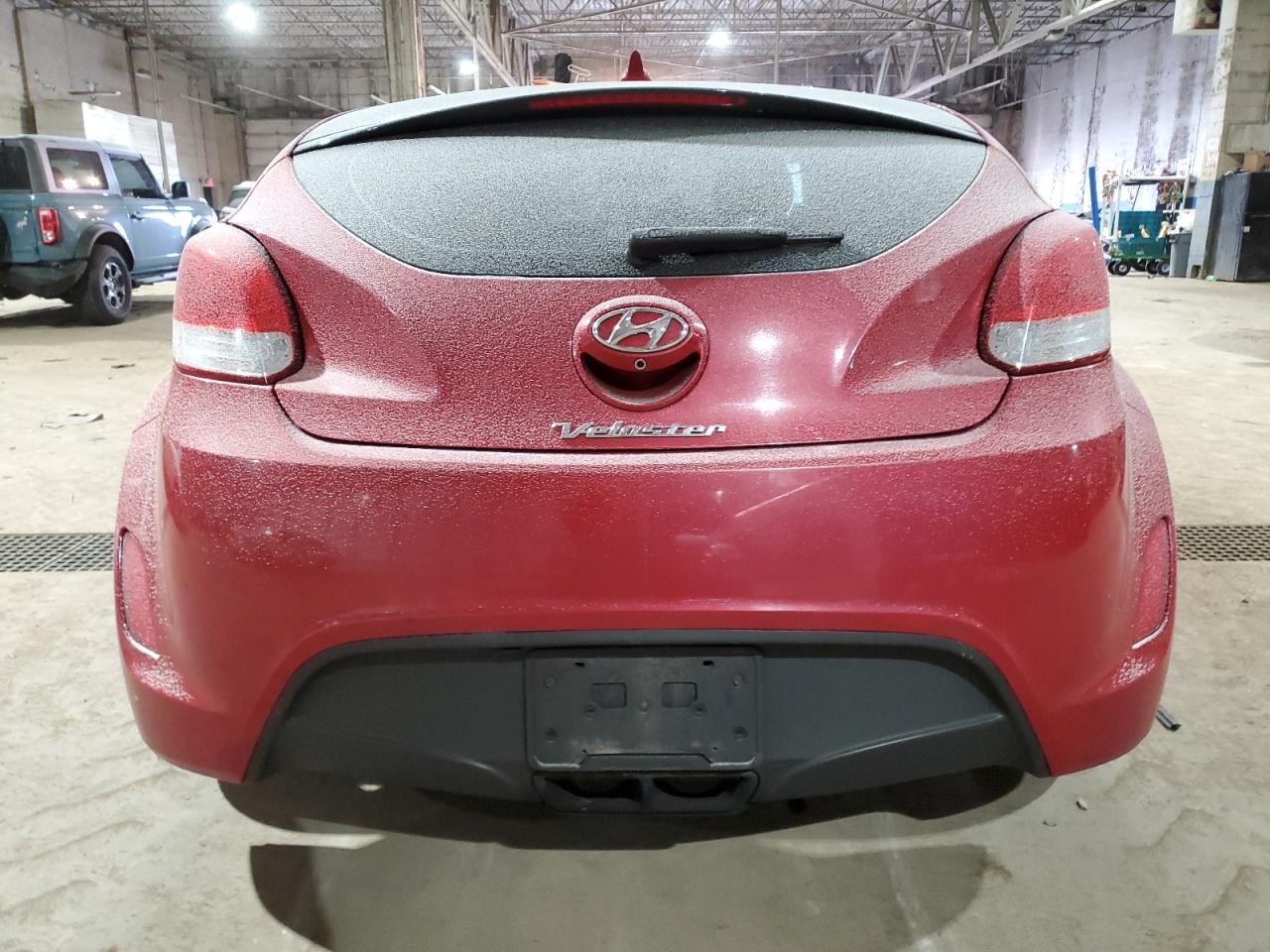 2016 Hyundai Veloster - Image 6