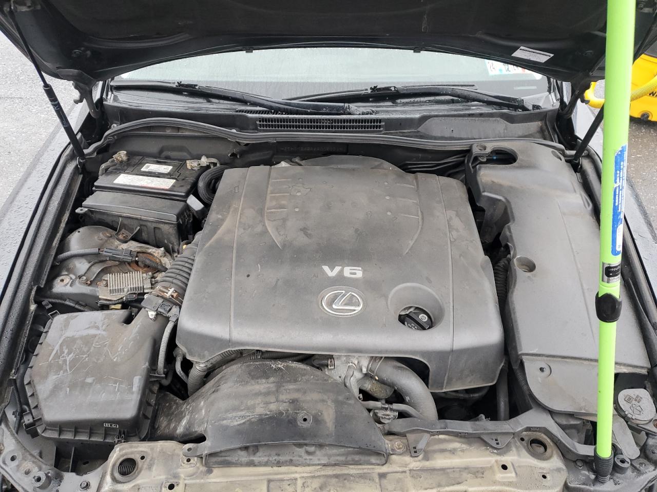 2006 Lexus IS - Image 11