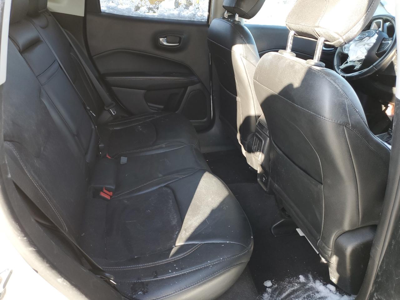 2018 Jeep Compass Latitude VIN: 3C4NJDBB3JT435172 Lot: 88744895