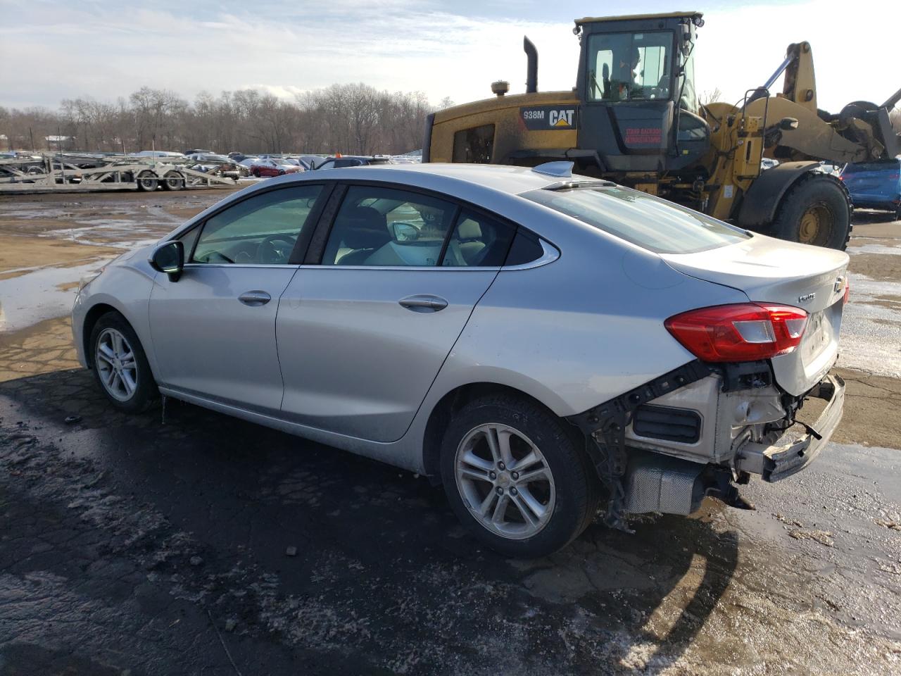 2016 Chevrolet Cruze - Image 2